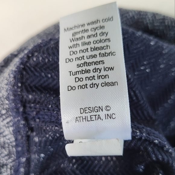 ATHLETA Herringbone Metro High Waisted Leggings. Medium Petite - Picture 13 of 16